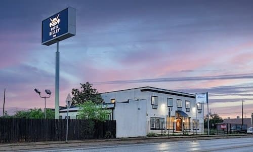 Hotel Dilley