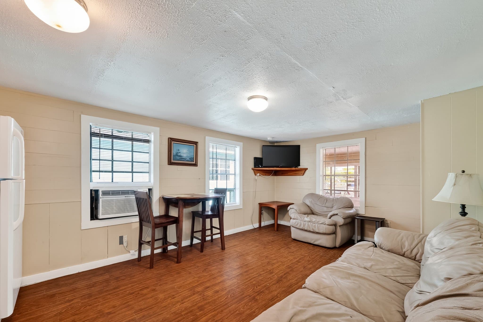 Furnished One Bedroom - San Leon, TX — 12 Minutes to Texas City Plants & Refineries