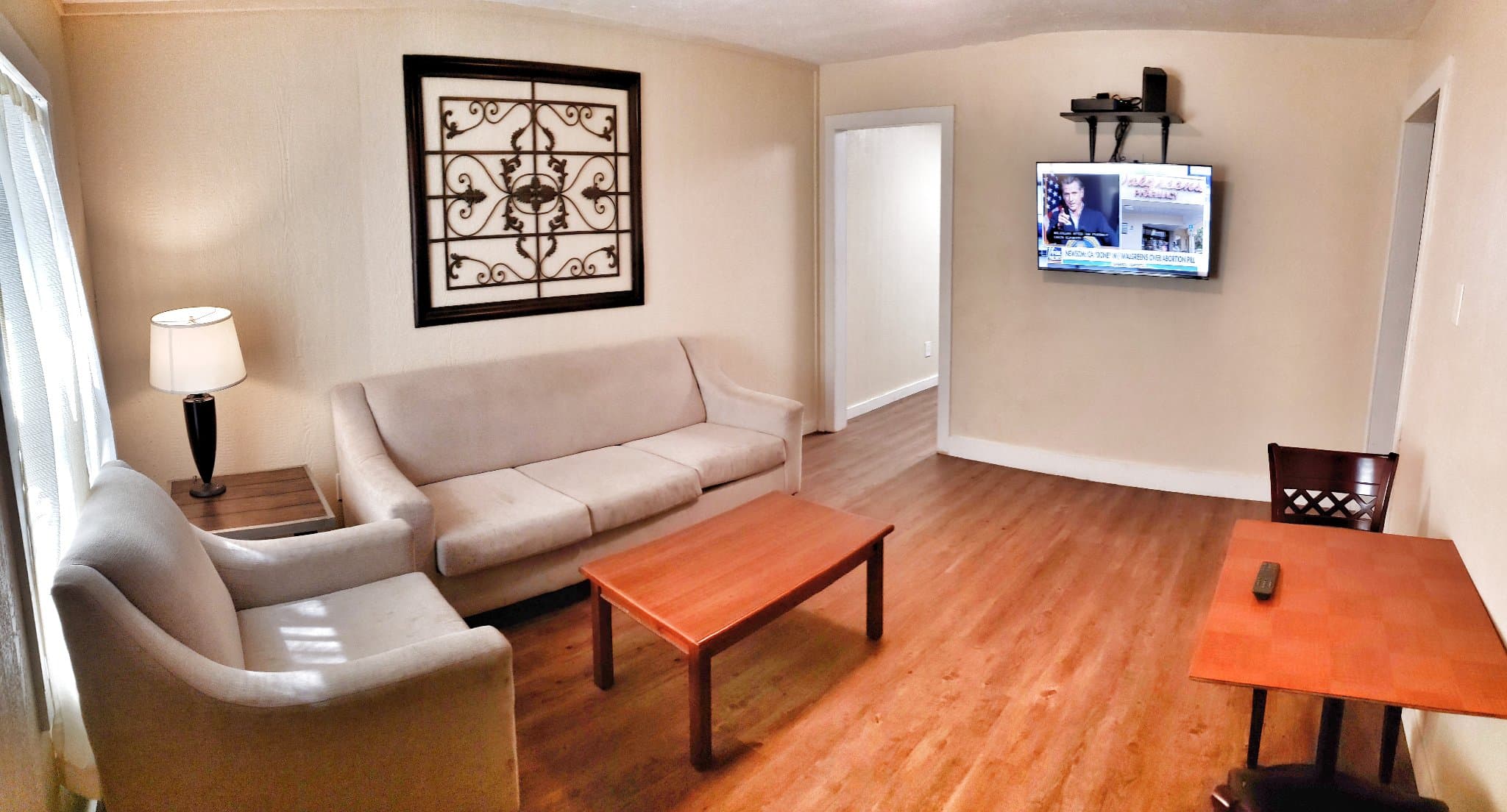 Clean & Quiet 2BR House Near Baytown, La Porte & Deer Park Plants – Fully Furnished - All Bills Paid