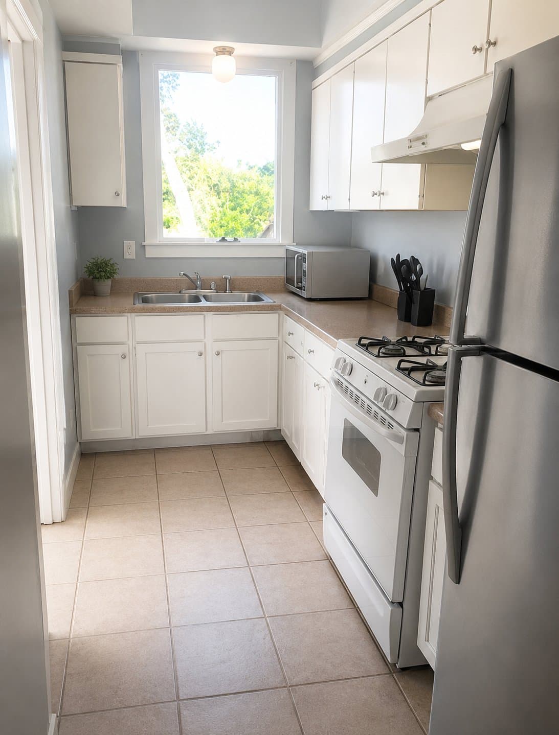 Furnished 2 bedroom 1 bathroom House