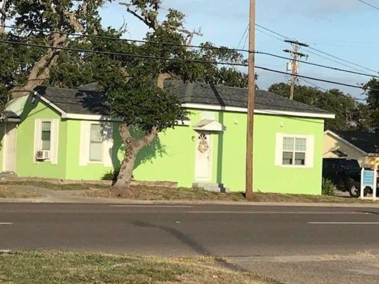 Furnished Studio Apartment All Utilities and Cable Included
